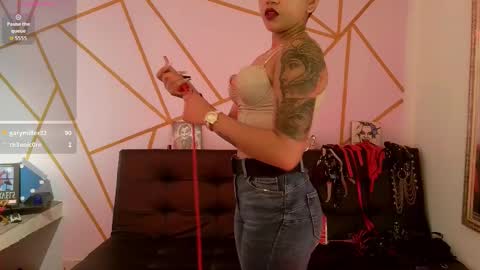 Snapshot of ise_lunny chatting on 10-29-25, 11:17 isabela online show from 10-29-25, 11:17