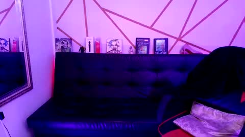 Snapshot of ise_lunny chatting on 11-14-25, 04:44 isabela online show from 11-14-25, 04:44