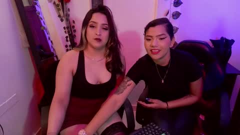 Snapshot of ise_lunny chatting on 11-21-25, 04:33 isabela online show from 11-21-25, 04:33