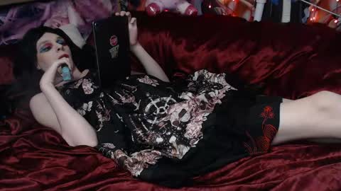 Snapshot of iselestias chatting on 06-02-26, 11:40 Sele online show from 06-02-26, 11:40