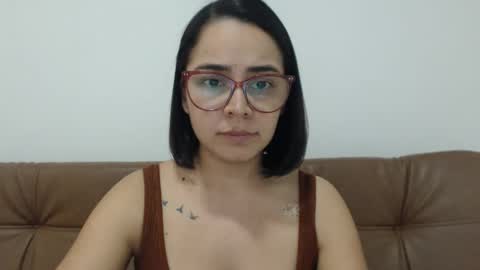 Snapshot of isemma chatting on 11-08-25, 09:46 Emma online show from 11-08-25, 09:46