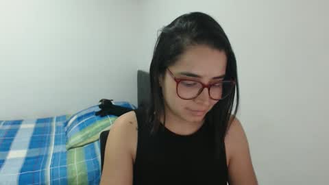 Snapshot of isemma chatting on 12-15-25, 02:16 Emma online show from 12-15-25, 02:16