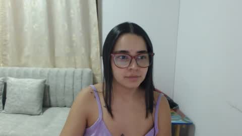 Emma online show from 03-11-26, 03:34