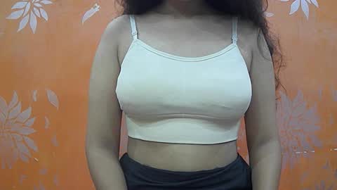 ishika_singh_ online show from 10-11-25, 02:33