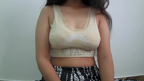 ishika_singh_ online show from 07-13-26, 02:14