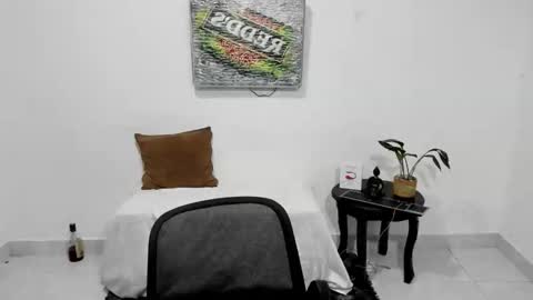 Snapshot of ishisei_sato1 chatting on 01-11-26, 06:18 ISHISEI SATO1 online show from 01-11-26, 06:18