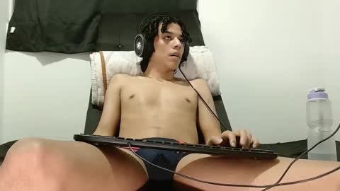 Snapshot of isidroglasc chatting on 09-08-25, 11:26 Isidro online show from 09-08-25, 11:26