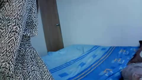 Snapshot of isis_pink chatting on 01-14-25, 08:59 Alaya online show from 01-14-25, 08:59