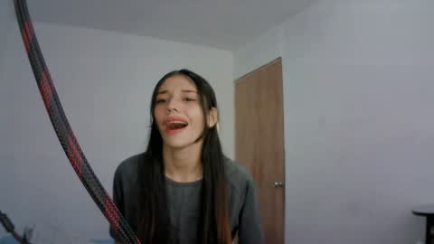 Snapshot of isis_pink chatting on 01-26-25, 05:02 Alaya online show from 01-26-25, 05:02