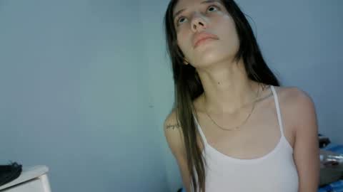 Snapshot of isis_pink chatting on 02-03-25, 11:15 Alaya online show from 02-03-25, 11:15