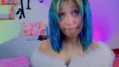 Snapshot of isisjones18 chatting on 03-12-26, 12:11 Isisjones18 online show from 03-12-26, 12:11