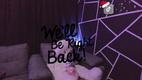 Isis Independent model online show from 12-13-24, 10:45