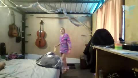 Snapshot of isissun03 chatting on 02-15-26, 10:50 Isis SUN online show from 02-15-26, 10:50