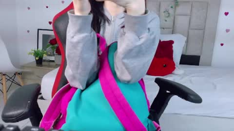 Isla Rosee18 online show from 03-24-26, 02:16