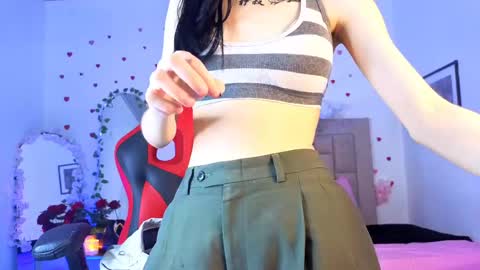 Isla Rosee18 online show from 04-17-26, 01:08