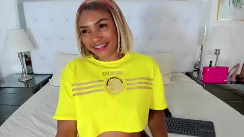 Snapshot of isla_scott chatting on 07-07-26, 11:36 Vanessa online show from 07-07-26, 11:36