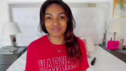 Snapshot of isla_scott chatting on 07-21-26, 11:34 Vanessa online show from 07-21-26, 11:34