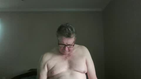 island625103 online show from 10-25-25, 08:47