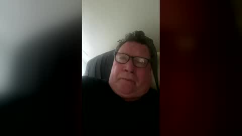 Snapshot of island625103 chatting on 01-18-26, 02:43 island625103 online show from 01-18-26, 02:43