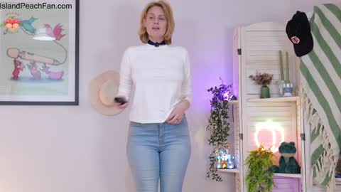 Lou  Peaches online show from 03-21-26, 03:15