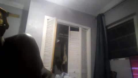 Snapshot of islandbey242 chatting on 05-18-26, 03:35 islandbey242 online show from 05-18-26, 03:35