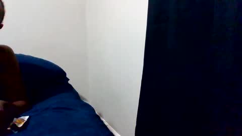 Snapshot of islandmaker chatting on 09-12-25, 09:53 islandmaker online show from 09-12-25, 09:53