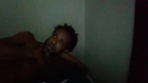 Snapshot of islandmaker chatting on 11-09-25, 12:14 islandmaker online show from 11-09-25, 12:14