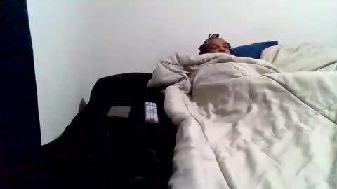 Snapshot of islandmaker chatting on 11-27-25, 11:23 islandmaker online show from 11-27-25, 11:23