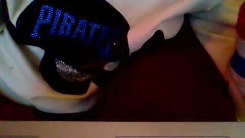 Snapshot of islandmaker chatting on 02-19-26, 10:11 islandmaker online show from 02-19-26, 10:11