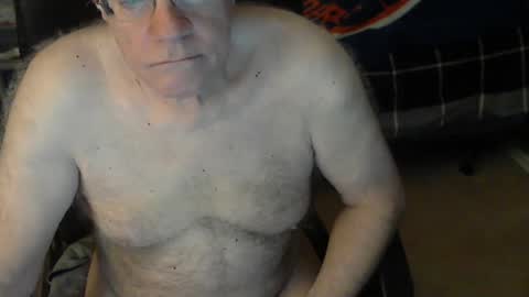 Snapshot of islesman22 chatting on 10-13-25, 09:31 islesman22 online show from 10-13-25, 09:31