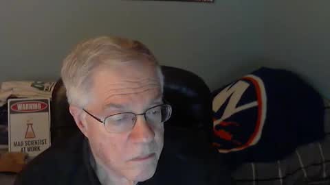 Snapshot of islesman22 chatting on 12-15-25, 02:05 islesman22 online show from 12-15-25, 02:05