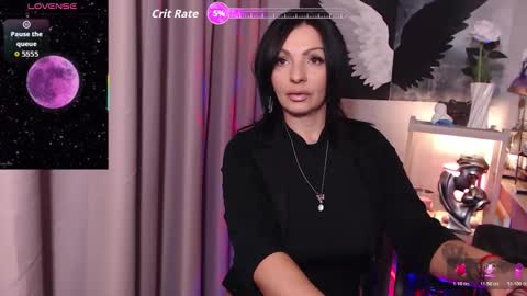 Snapshot of israakarmaa chatting on 11-04-25, 05:50 Rebecca online show from 11-04-25, 05:50