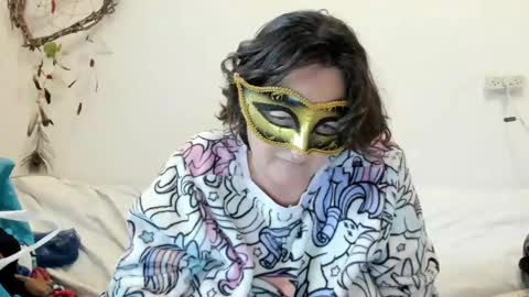 Snapshot of israelymilf chatting on 02-09-25, 11:25 Marta online show from 02-09-25, 11:25