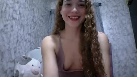 Snapshot of issa30213 chatting on 01-15-25, 03:43 Issa online show from 01-15-25, 03:43