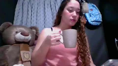 Snapshot of issa30213 chatting on 10-06-25, 04:54 Issa online show from 10-06-25, 04:54