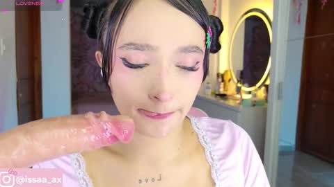 I S S A B E L A Igissaa ax    Xlittleissa  online show from 02-25-26, 11:03