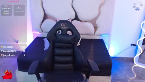 Snapshot of issa_tay1 chatting on 02-07-25, 09:05 Issa online show from 02-07-25, 09:05