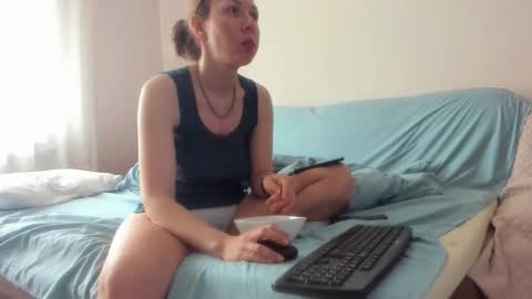 Issabelle online show from 03-18-26, 08:50