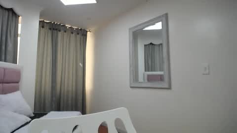 issadorajames online show from 12-25-24, 03:17