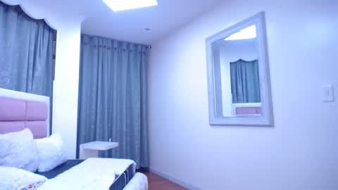 issadorajames online show from 02-17-25, 10:14