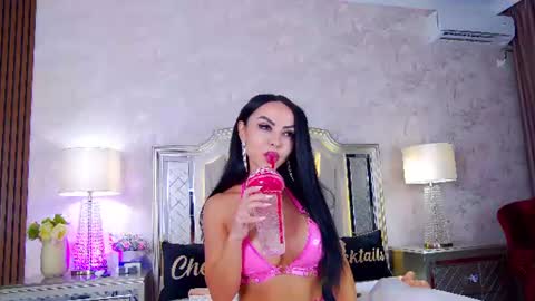 Issadorra online show from 07-08-26, 04:50