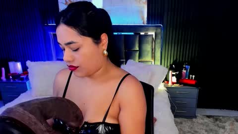 Issafoxx online show from 11-20-25, 12:05