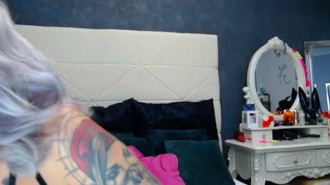 IssaSmyth online show from 12-03-24, 08:05