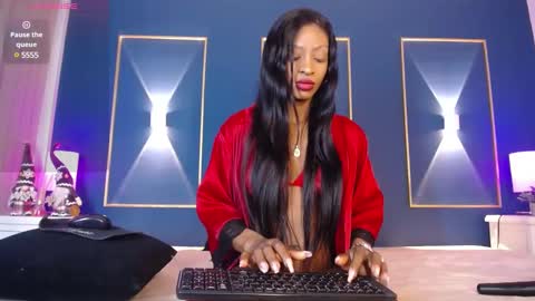 Isabelle online show from 12-27-24, 12:34