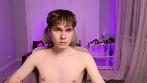 Snapshot of istairee chatting on 12-30-24, 01:36 Maks online show from 12-30-24, 01:36