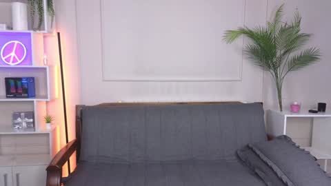 Snapshot of istairee chatting on 01-17-25, 12:42 Maks online show from 01-17-25, 12:42