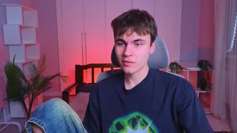 Snapshot of istairee chatting on 02-03-25, 10:03 Maks online show from 02-03-25, 10:03