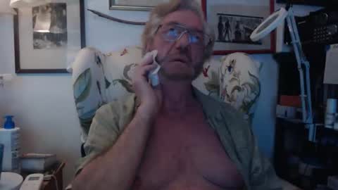 ImYourBitch online show from 05-28-26, 06:32