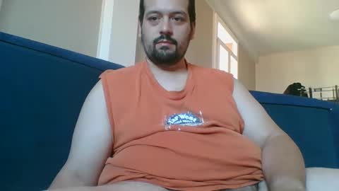 Snapshot of italianbigboy93 chatting on 09-29-25, 02:11 italianbigboy93 online show from 09-29-25, 02:11
