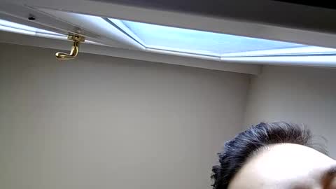 Snapshot of italianbigboy93 chatting on 10-27-25, 08:29 italianbigboy93 online show from 10-27-25, 08:29